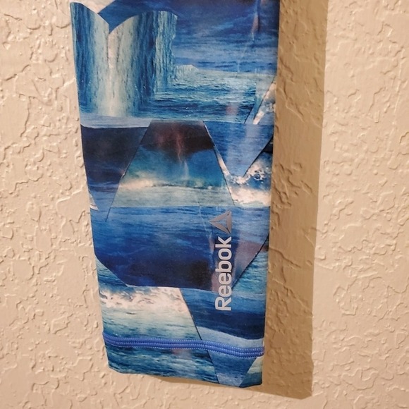 Reebok Leggings Womens Size XSmall Blue Ocean Theme Stretch Gym Yoga Beach - Picture 5 of 7